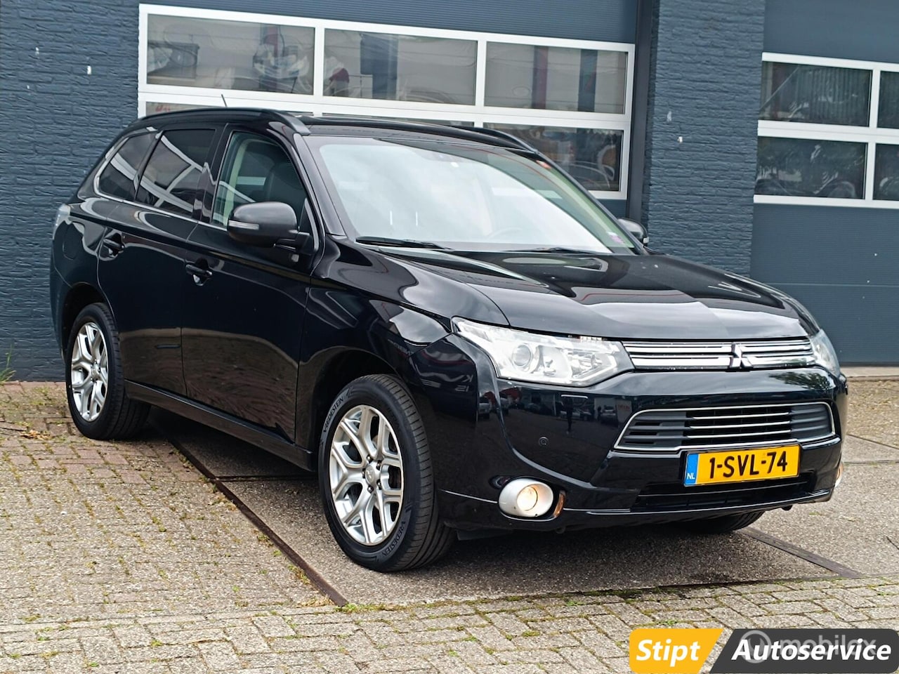 Mitsubishi Outlander - 2.0 PHEV Instyle/Trekhaak/NAV/winterpak - AutoWereld.nl
