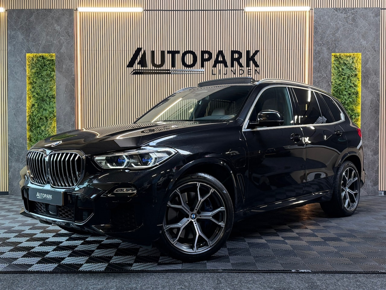 BMW X5 - XDrive45e High Executive M-SPORT|BTW|PANO|HuD|H&K|360CAM|KEYLESS|AUTOPILOT|DEALER ONDERHOU - AutoWereld.nl