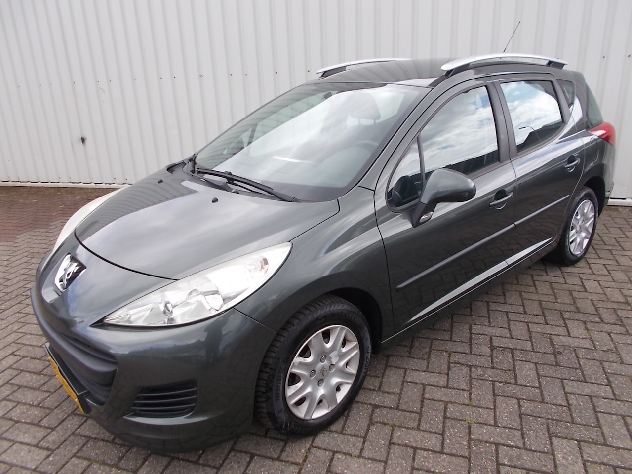 Peugeot 207 SW - 1.4 VTi X-line 1.4 VTi X-line ( APK 06-10-2026 ) - AutoWereld.nl