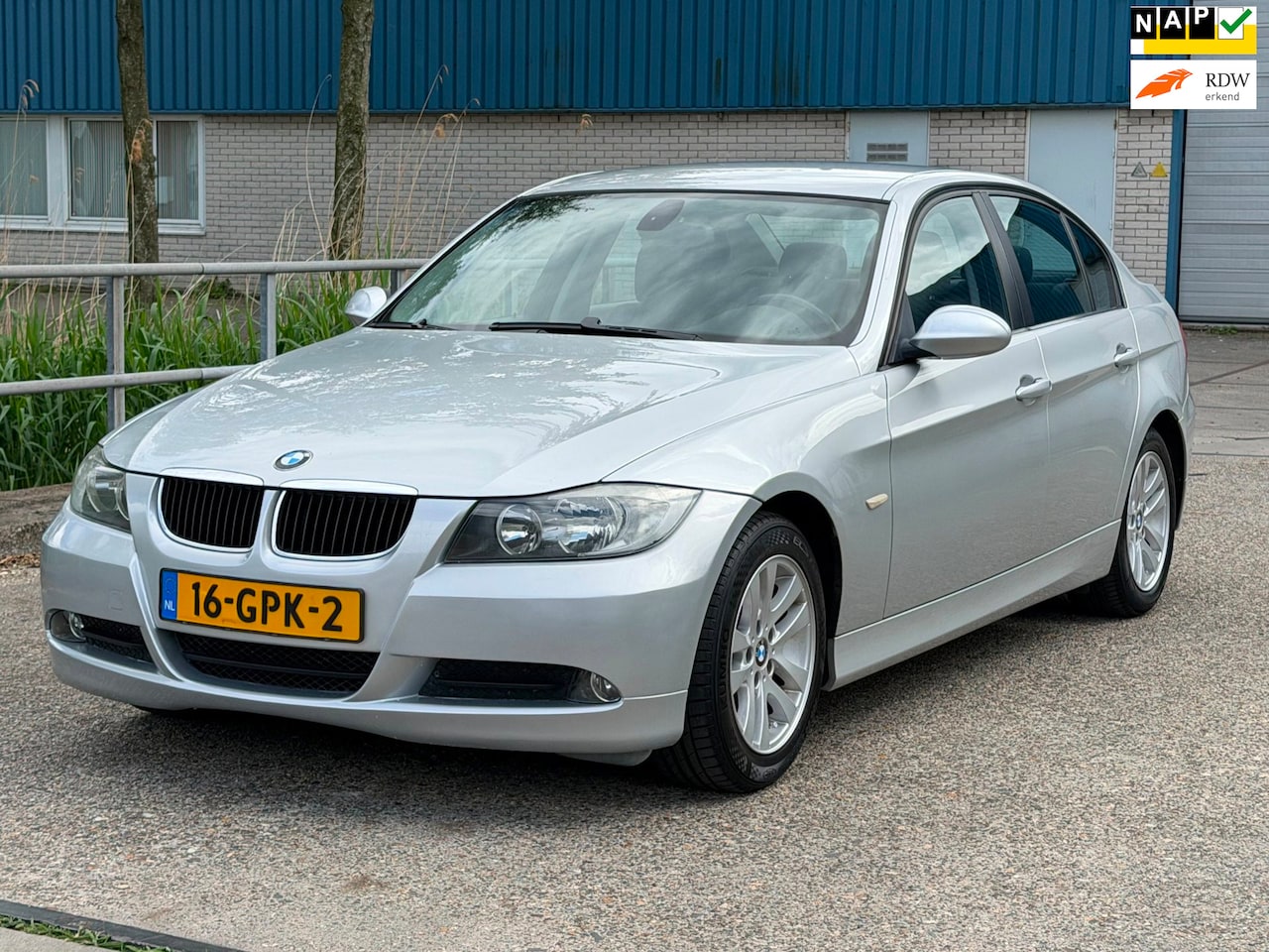 BMW 3-serie - 320i Executive 2008 129.000 KM NAP! Airco! PDC! - AutoWereld.nl
