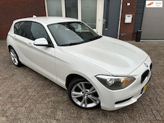 BMW 1-serie - 114i Business+ / Clima / 18 inch / PDC / Stoelverwarming