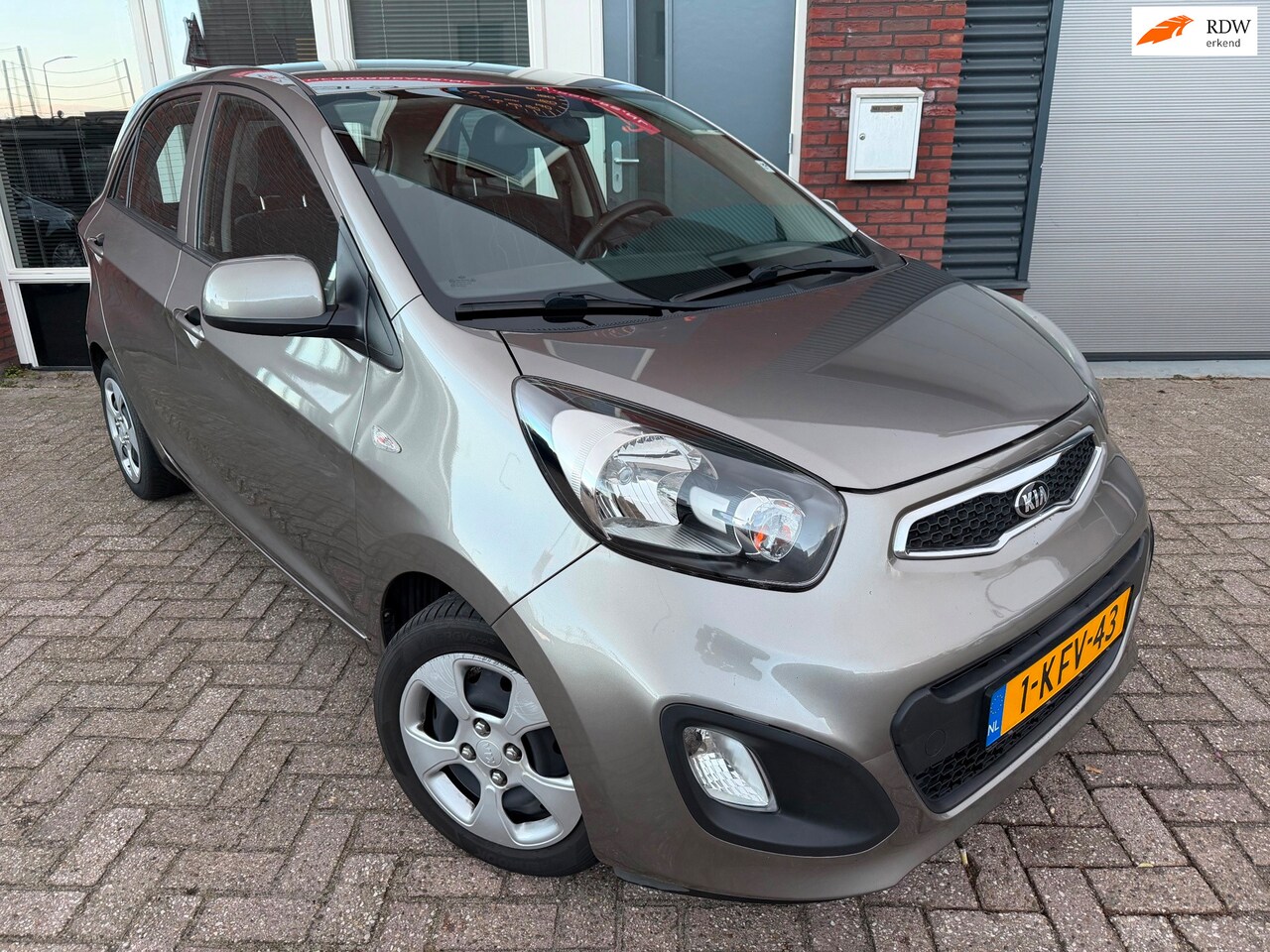 Kia Picanto - 1.0 CVVT ISG Comfort Pack / Airco / AUX / 5DRS / NAP - AutoWereld.nl