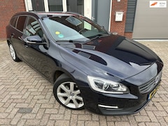 Volvo V60 - 2.0 D3 Summum / Navi / PDC / Clima / Stoelverwarming
