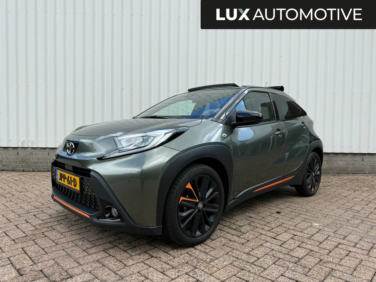 Toyota Aygo X - 1.0 VVT-i MT Limited Cabrio, Air, CarPlay, JBL, Navi 18'', Keyless Two-tone - AutoWereld.nl