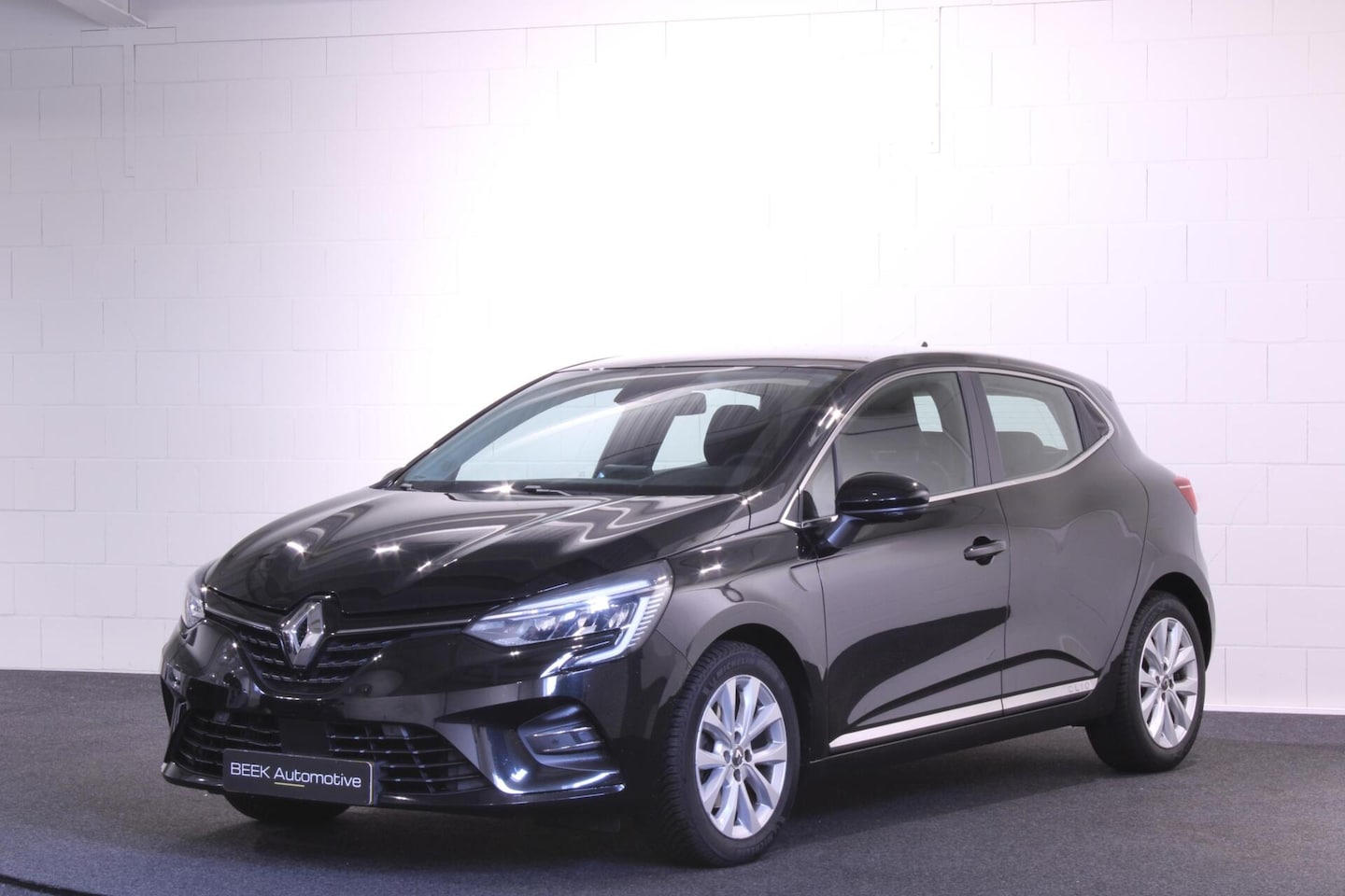 Renault Clio - 1.3 TCe Intens | Verwacht | Apple CarPlay | 360CAM - AutoWereld.nl