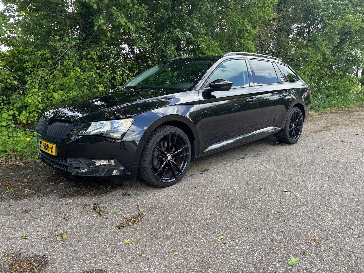 Skoda Superb Combi - 1.4 TSI Active Business Clima, Cruise, PDC, 19" Stoelverwarming - AutoWereld.nl
