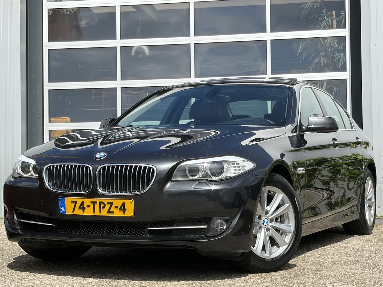 BMW 5-serie - 520i High Executive 184pk | Achteruitrijcamera | Audio-navigatie full map | Bi-xenon kopla - AutoWereld.nl