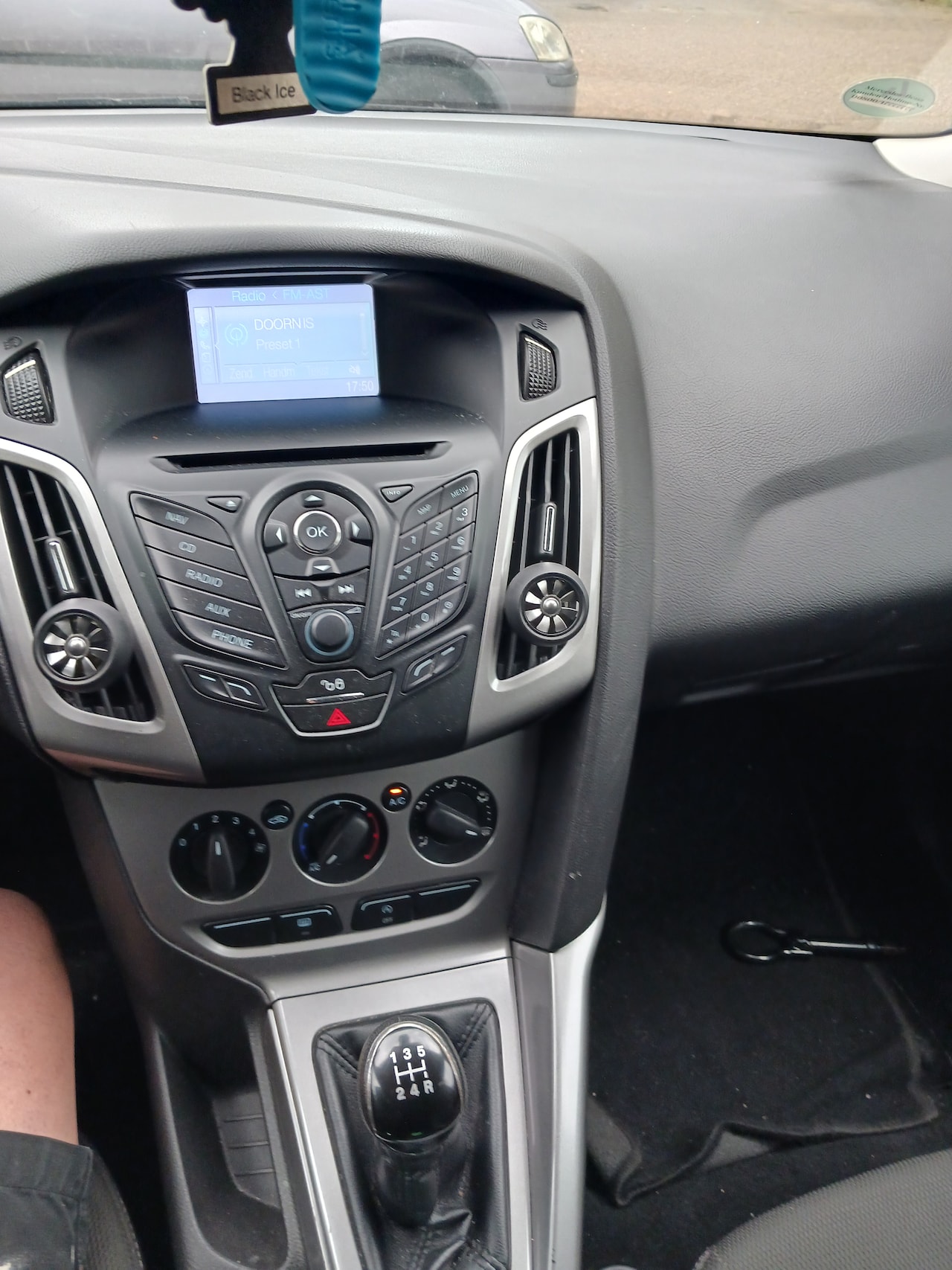 Ford Focus Wagon - 1.0 EcoBoost Trend - AutoWereld.nl