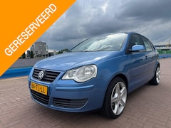 Volkswagen Polo - 1.6-16V /Airco/Cruise/Trekhaak/Nieuwe APK