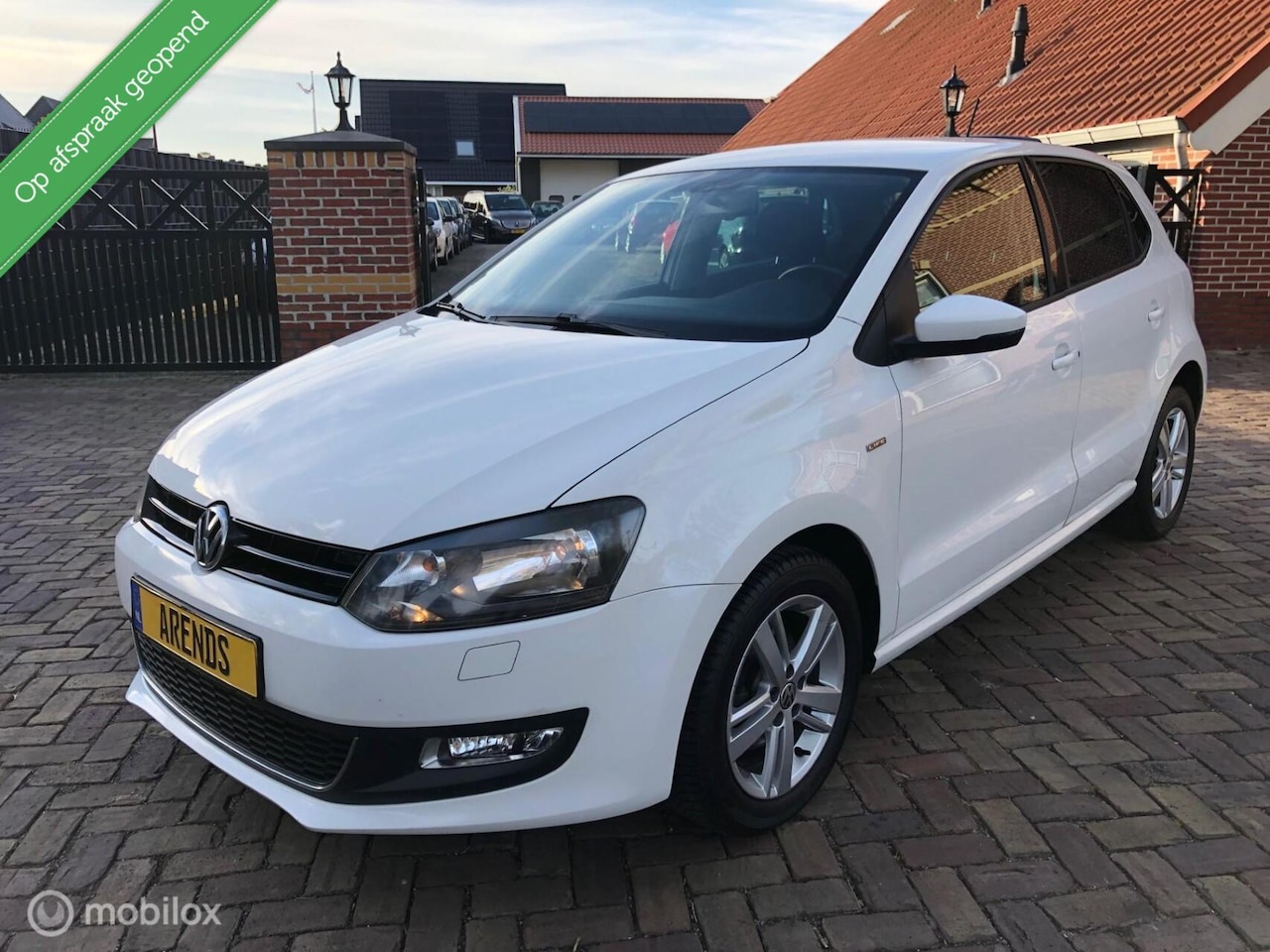 Volkswagen Polo - 1.2 Life Cruise Airco Stoelverwarming - AutoWereld.nl