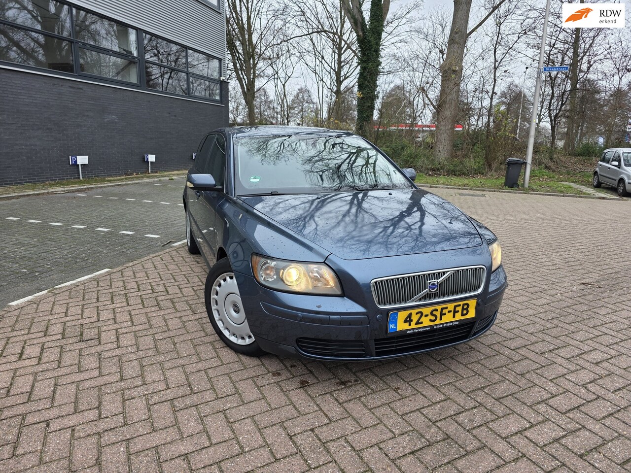 Volvo V50 - 2.4 Kinetic Automaat Airco - AutoWereld.nl