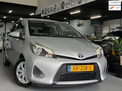 Toyota Yaris - 1.5 Full Hybrid Aspiration/ AUTOMAAT/ nap/ 2e EIG/ dealeronderhouden/ 1jaar apk/ zeer nett