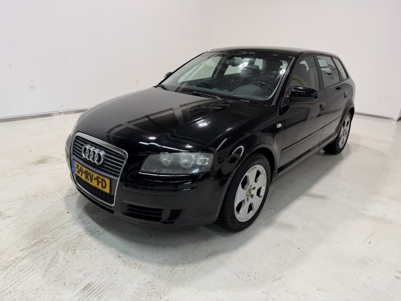 Audi A3 Sportback - 2.0 FSI Attraction 2.0 FSI Attraction - AutoWereld.nl