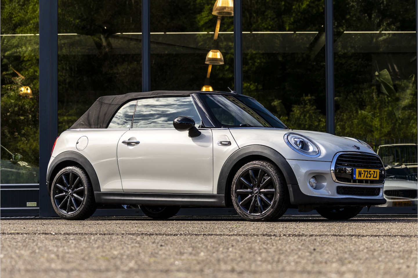 MINI Cabrio - 1.5 Cooper Chili Business Mini 1.5 Cooper Chili Business - AutoWereld.nl