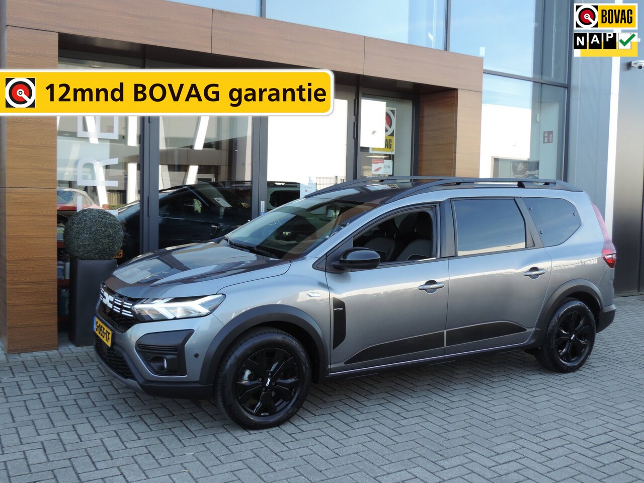 Dacia Jogger - 1.6 Hybrid 140 Extreme 7P AUTOMAAT 25.000km | NLauto | LED kopl | CarPlay | 16” | Camera | - AutoWereld.nl