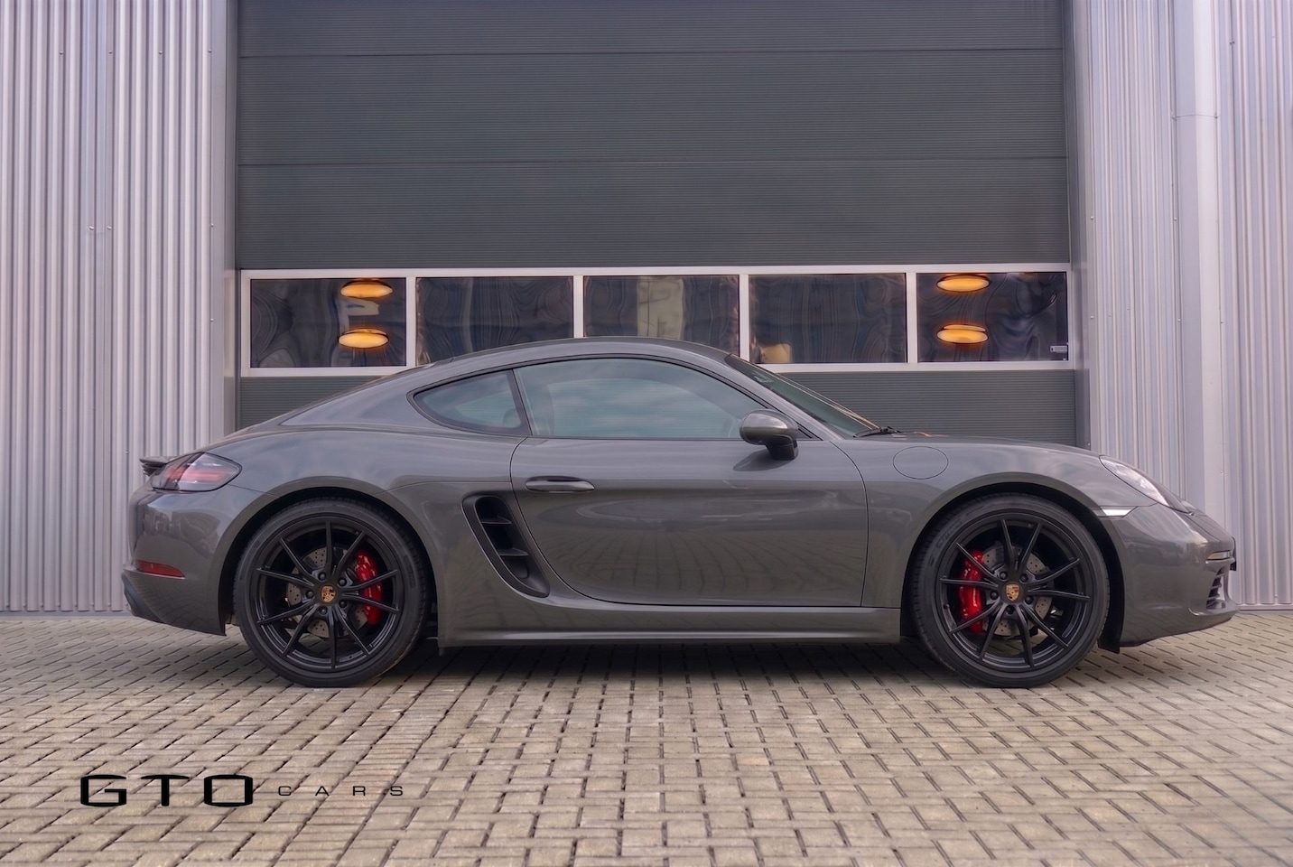 Porsche 718 Cayman - 2.0 Sportstoelen | Sportuitlaat | Stoelverwarming | Getint Glas - AutoWereld.nl