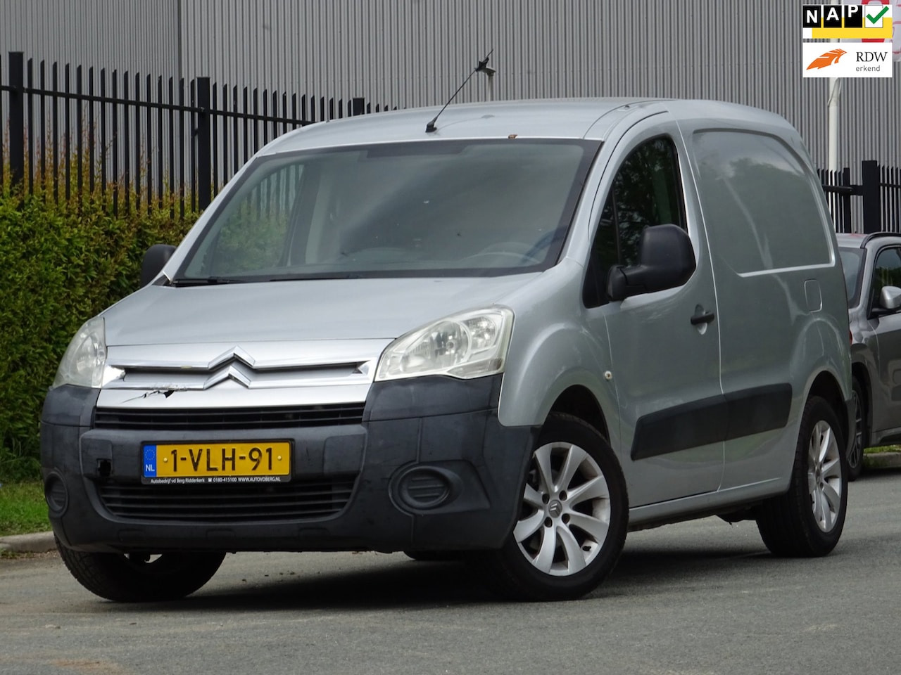 Citroën Berlingo - 1.6 HDI 500 Comfort NAP/TREKHAAK/CV/NW APK - AutoWereld.nl