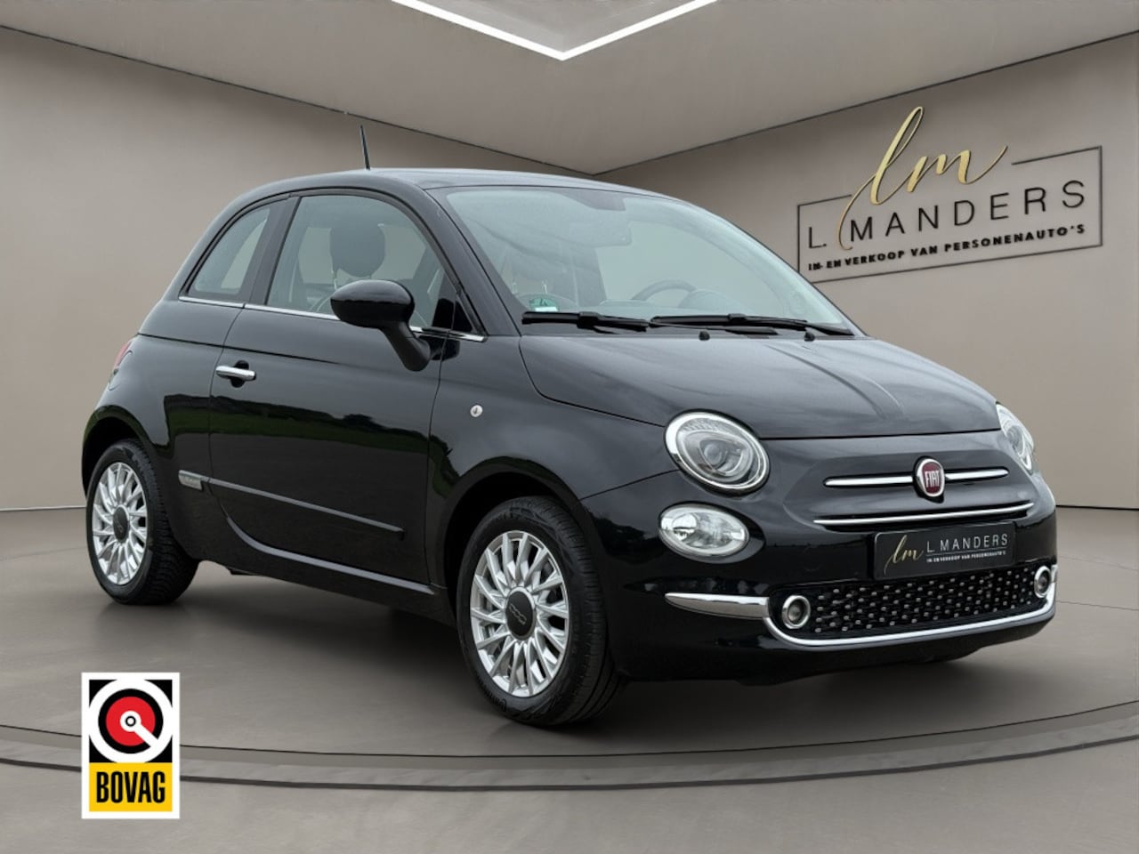 Fiat 500 - 1.2 Lounge 2019 ZWART | Panoramadak | Apple CarPlay | Benzine | - AutoWereld.nl