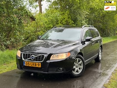 Volvo V70 - 2.5T Momentum | Automaat + Lederbekleding + Navigatie |