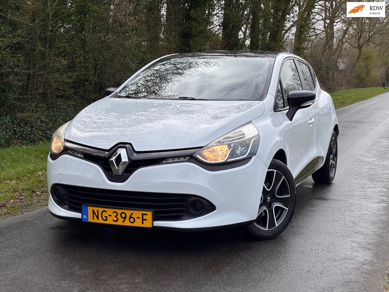Renault Clio - 1.2 16V | Cruise control + Navi | - AutoWereld.nl