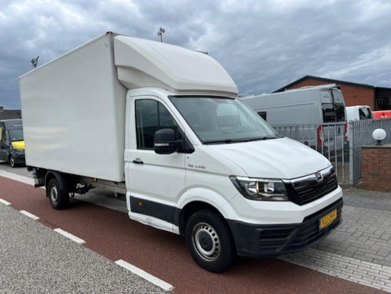 Volkswagen Crafter - MAN TGE 35 2.0 TDI 103KW KOFFER LAADKLEP LBW KLIMA EURO6 - AutoWereld.nl