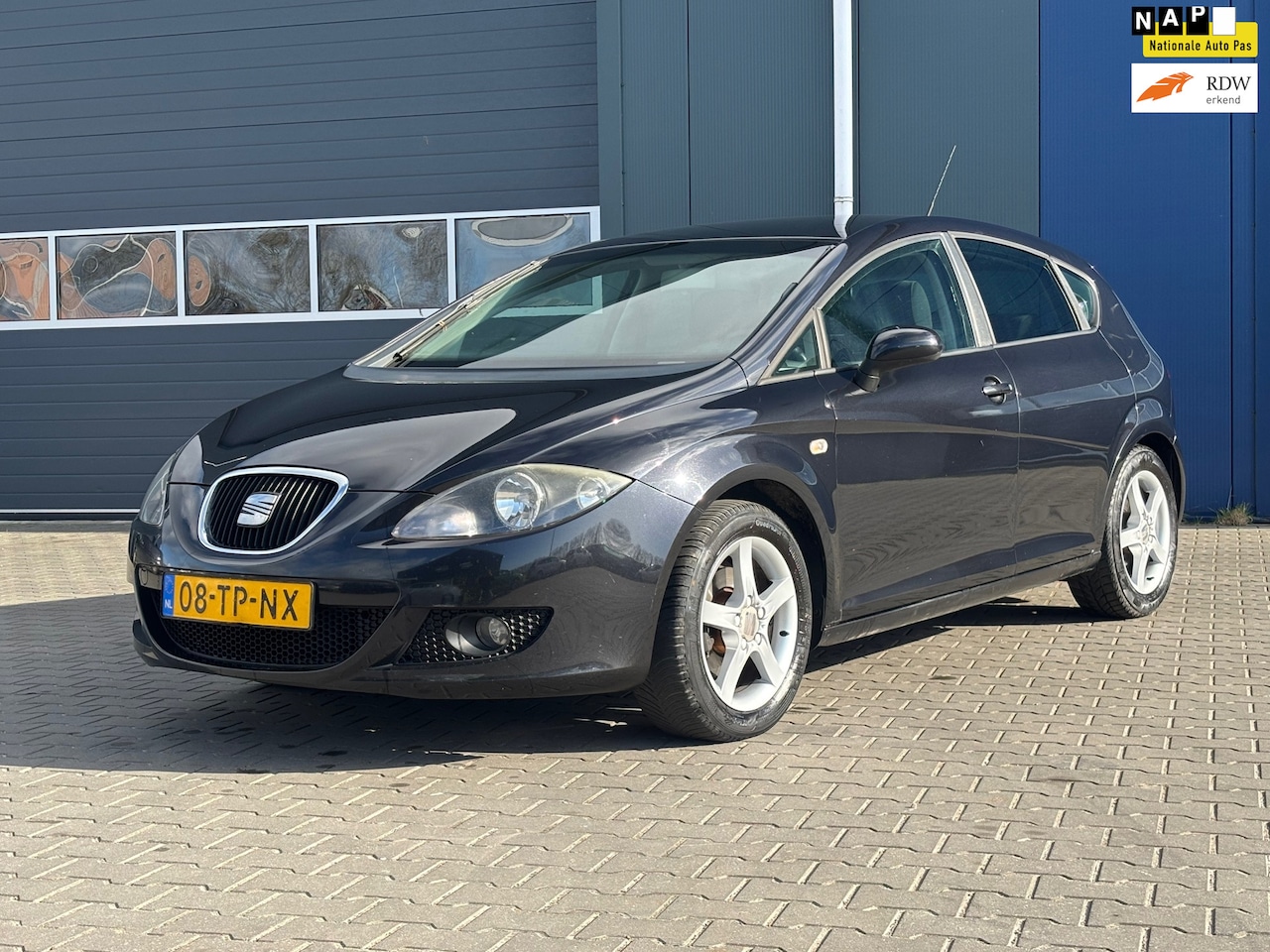 SEAT Leon - 1.6 Sportstyle | Airco + Cruise control | - AutoWereld.nl