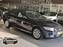 BMW 3-serie - 318i Automaat Airco, Cruise Control, Stuurbekrachtiging