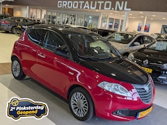 Lancia Y(psilon) - Ypsilon 1.2 Platinum Airco, Stuurbekrachtiging