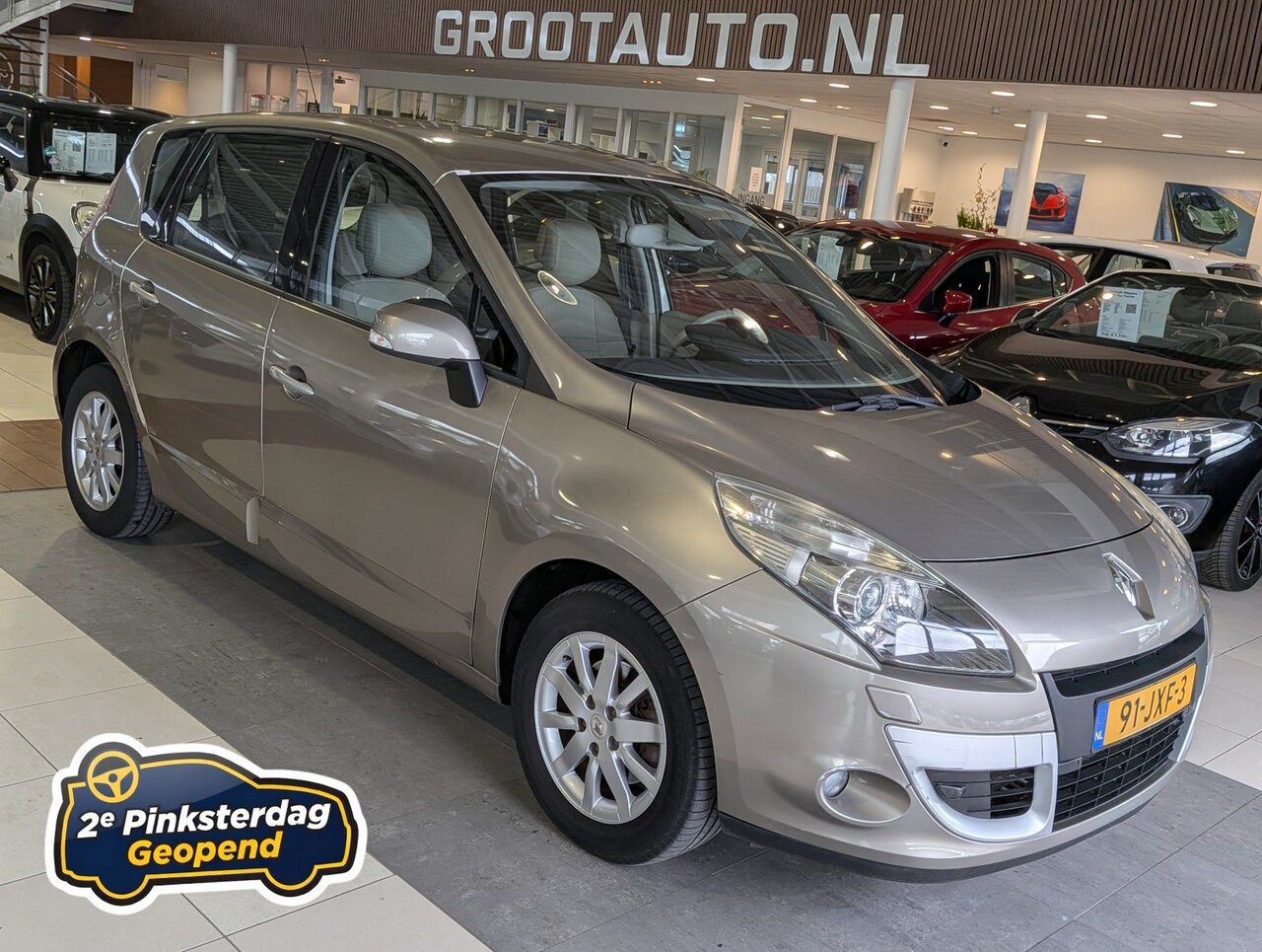Renault Scénic - 2.0 Privilege Automaat Airco, Cruise Control, Trekhaak, Stuurbekrachtiging - AutoWereld.nl
