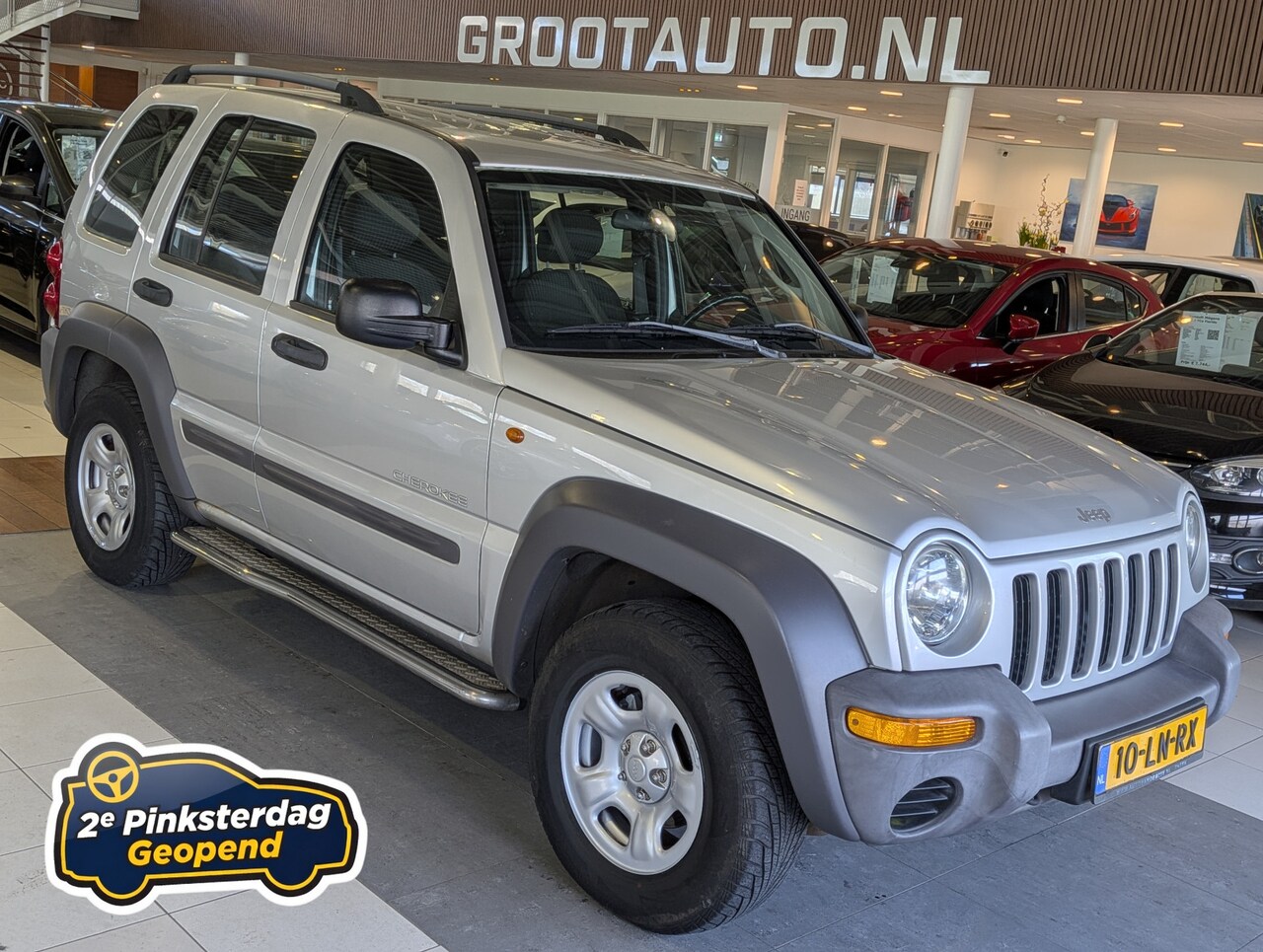 Jeep Cherokee - 2.4i Sport Plus Airco, Cruise Control, Trekhaak, Stuurbekrachtiging - AutoWereld.nl