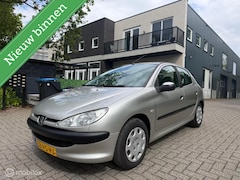 Peugeot 206 - 1.4 X-Design|Automaat|5Deurs|Ruim apk|Nette auto