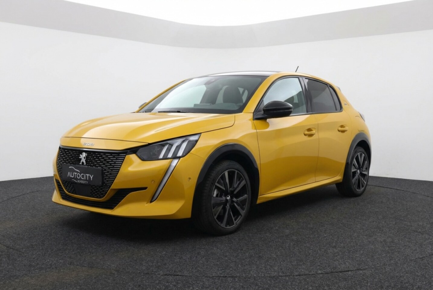Peugeot 208 - GT Pack 1.2 Puretech Pano l Keyless l Camera l Adaptive Cruise l - AutoWereld.nl