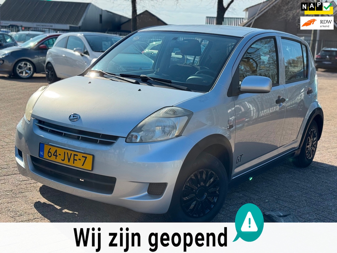 Daihatsu Sirion 2 - 1.0-12V GT-LINE NIEUWE APK NAP EL RAMEN - AutoWereld.nl