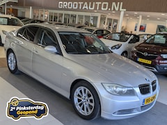 BMW 3-serie - 320i Business Line Automaat Airco, Cruise Control, Stuurbekrachtiging