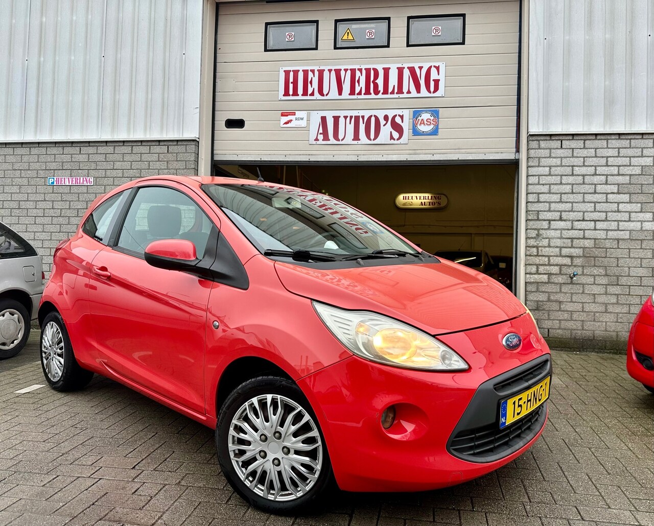 Ford Ka - 1.2 Titanium | Airco | Stuurbekrachtiging | APK - AutoWereld.nl