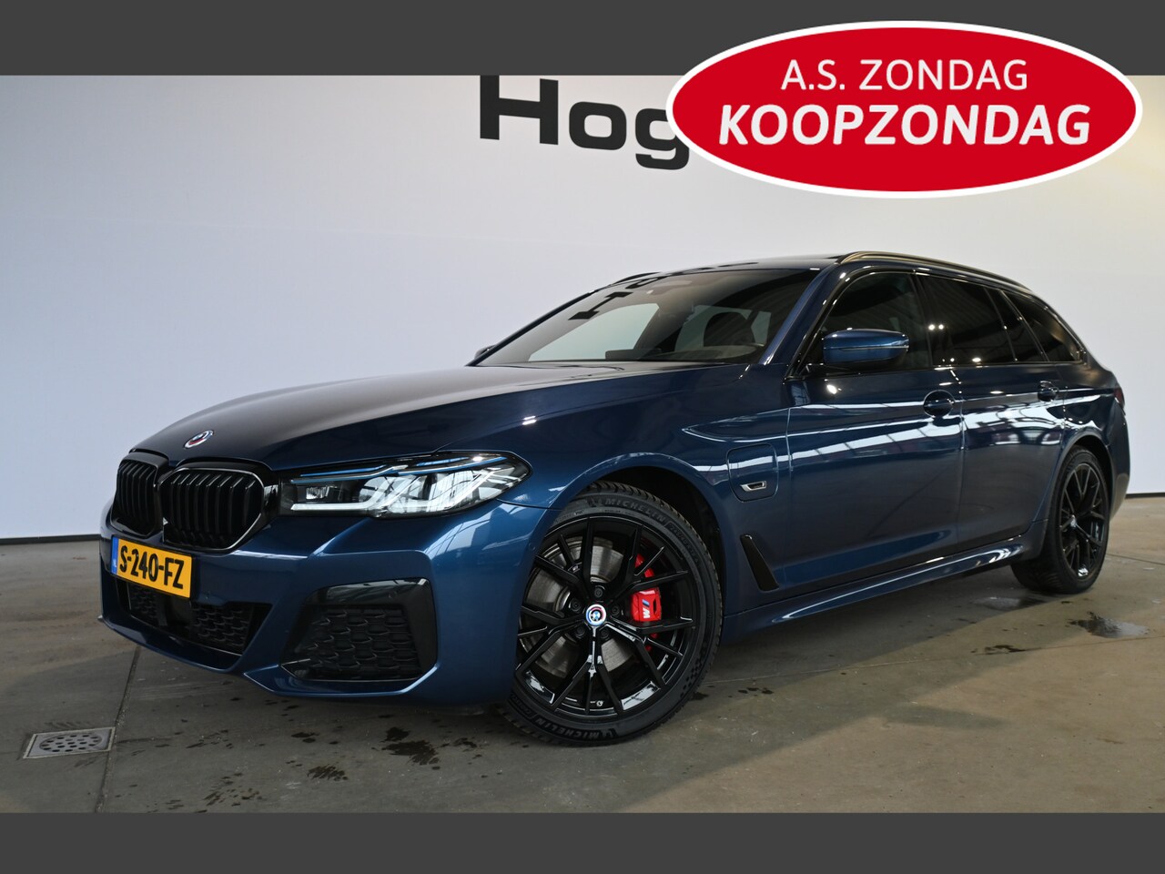 BMW 5-serie Touring - 530e xDrive Business Edition Plus M-Pakket Panoramadak Laser LED Head Up Adaptieve cruise - AutoWereld.nl