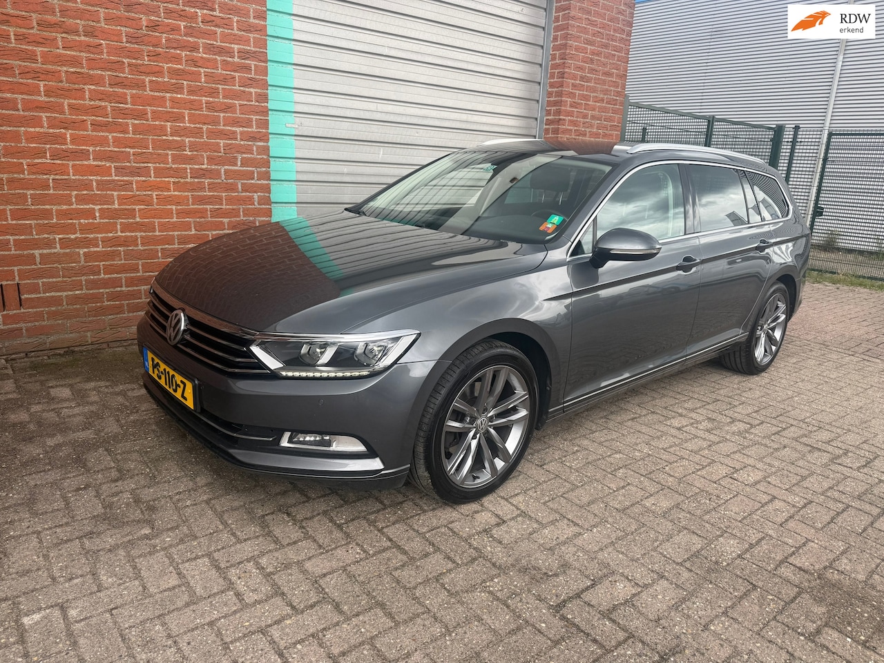 Volkswagen Passat Variant - 2.0 TDI Highline Business R Automaat Bj:2017 - AutoWereld.nl