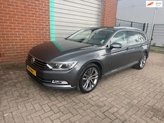 Volkswagen Passat Variant - 2.0 TDI Highline Business R Automaat Bj:2017