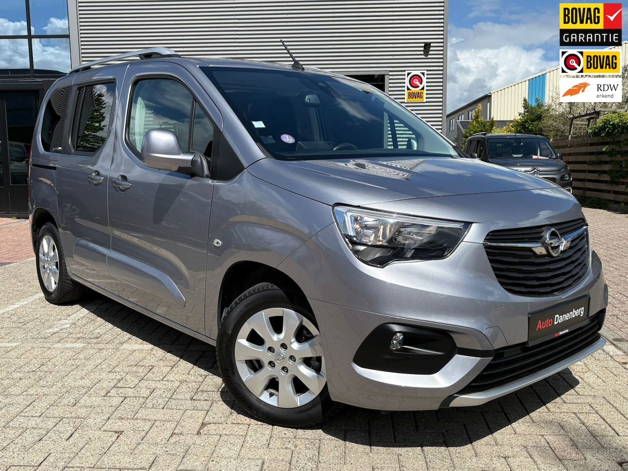 Opel Combo Life - 1.2 turbo GARANTIE NIEUW-STAAT - AutoWereld.nl