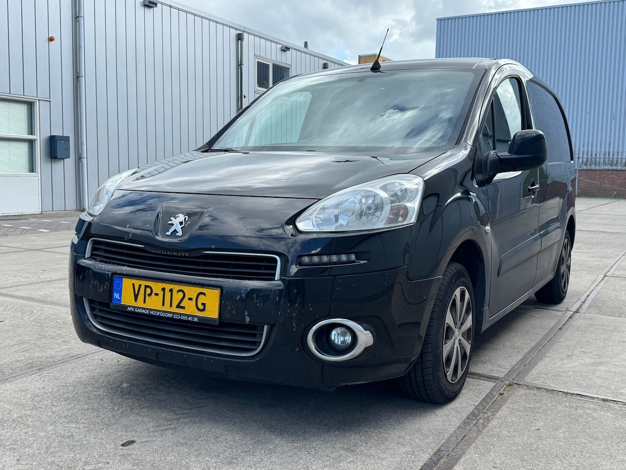 Peugeot Partner - 120 1.6 e-HDI L1 Navteq 3P KOPPELINGSCILINDER LEK - AutoWereld.nl