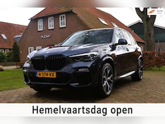 BMW X5 - XDrive30d High Executive | M-Pakket | Dodehoek bewaking | Apple Carplay | Stuurwiel verwar