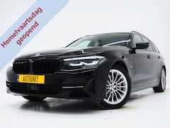BMW 5-serie Touring - 530e | Leder | Trekhaak | Camera | Adaptive Cruise | Dodehoek | Stoelverwarming | Carplay