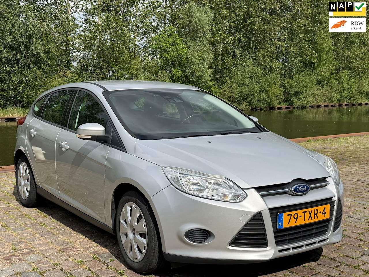 Ford Focus - 1.0 EcoBoost Lease Trend Airco elektrische ramen cv op afs - AutoWereld.nl