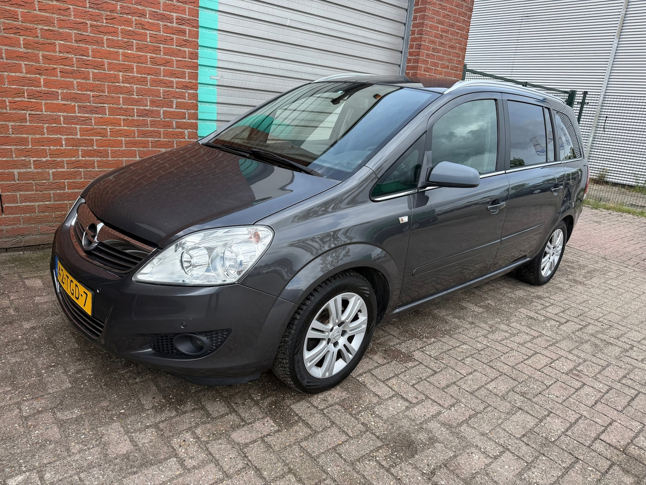 Opel Zafira - 1.8 Cosmo Bj:2012 NAP! - AutoWereld.nl