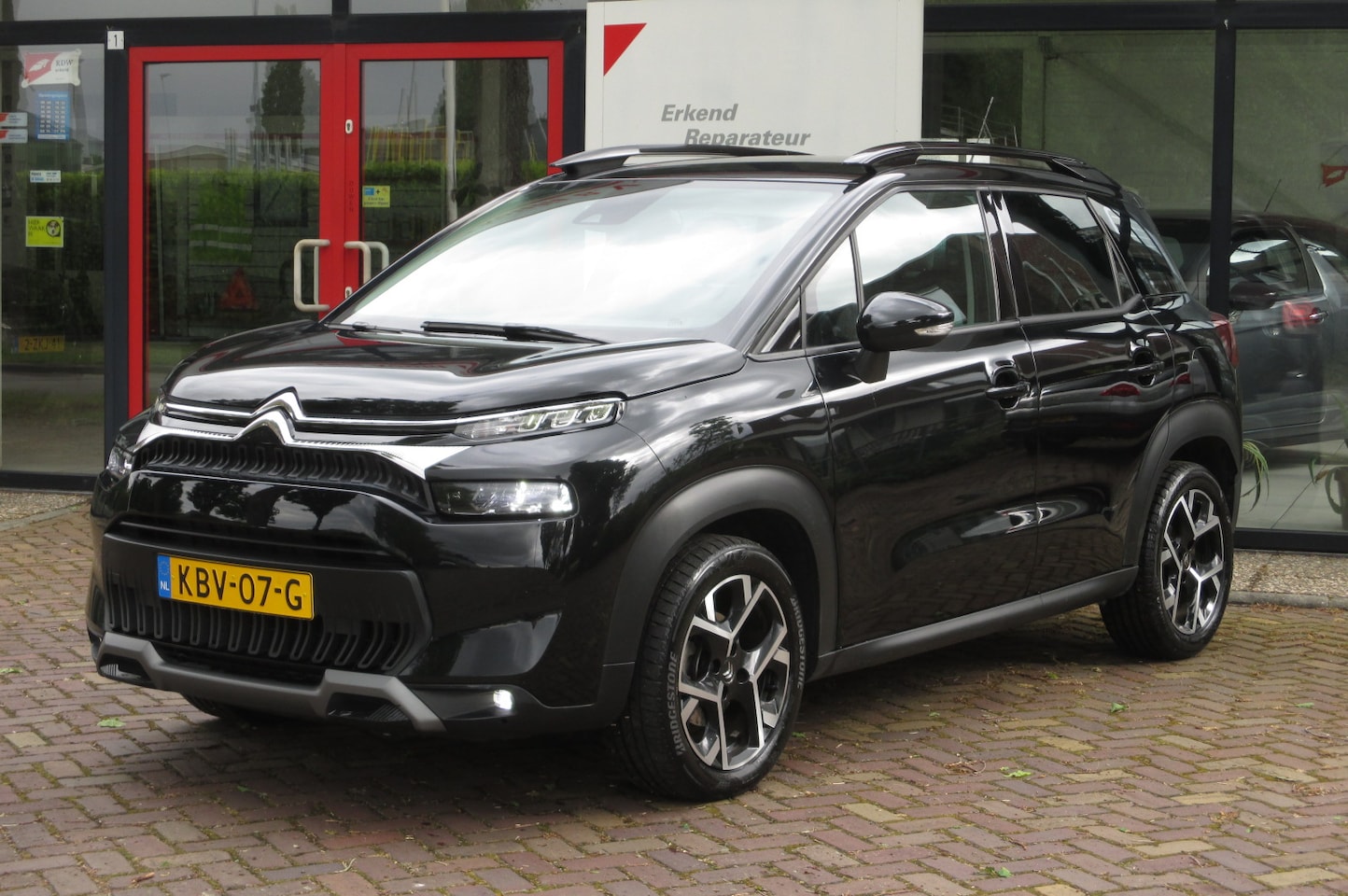 Citroën C3 Aircross - 1.2 PureTech Shine AUTOMAAT SHINE PACK - AutoWereld.nl