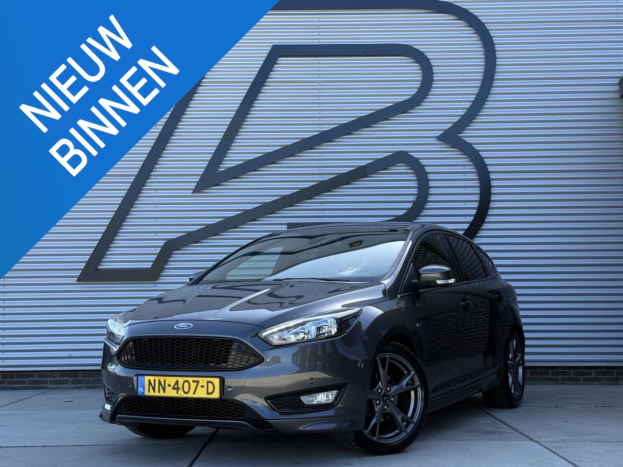 Ford Focus - 1.0 ST-Line 2e Eigenaar|Navi|Stoelverwaming|Clima|Carplay|Cruise|PDC V+A|N.A.P|APK tot 02- - AutoWereld.nl