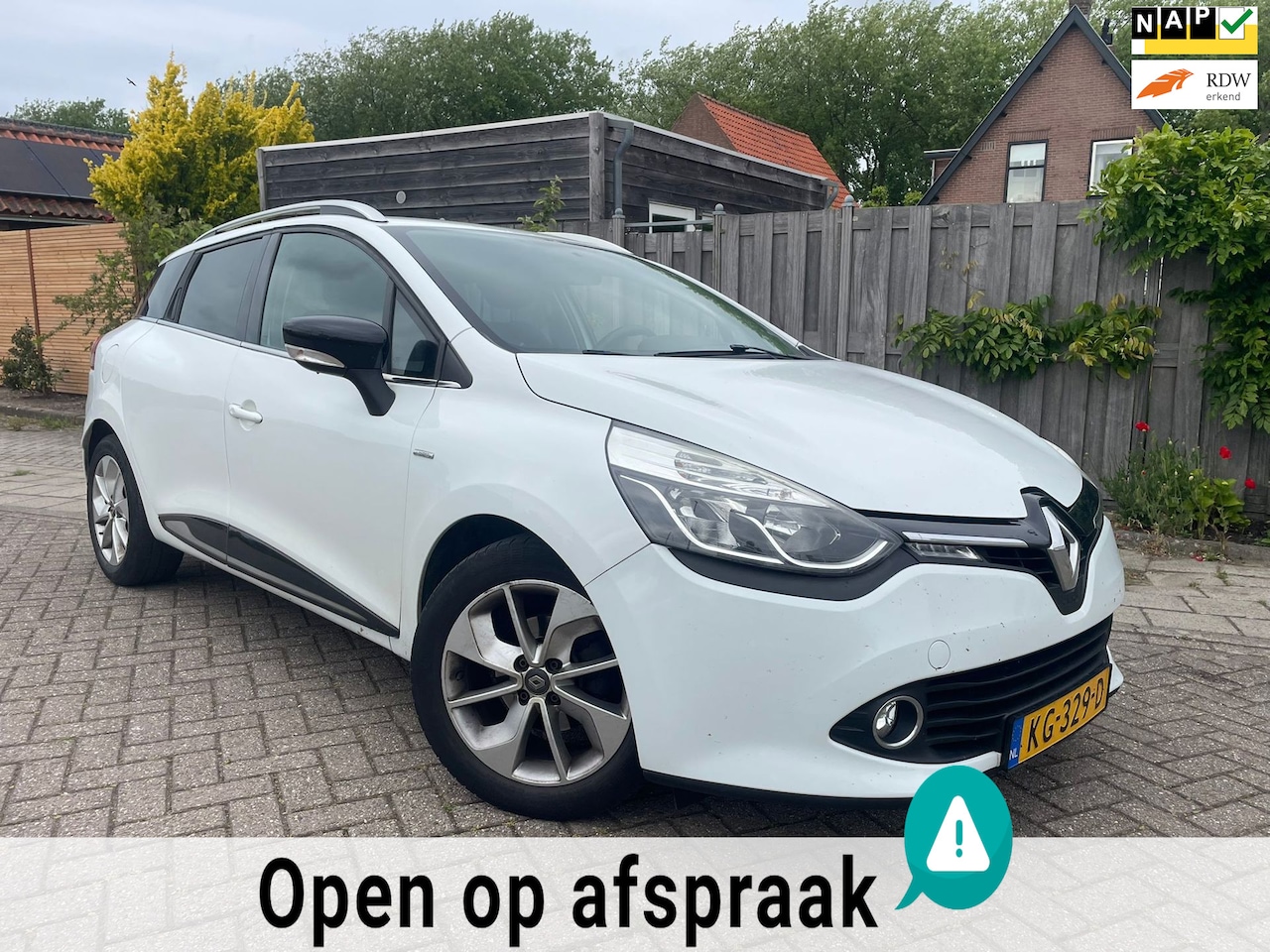 Renault Clio Estate - 0.9 TCe Limited NAVI AIRCO LMV ISOFIX - AutoWereld.nl