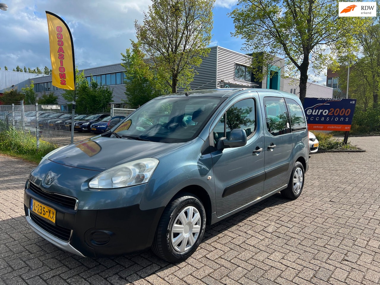 Peugeot Partner Tepee - 1.6 VTi Outdoor - NIEUWE JAAR APK ! - AutoWereld.nl
