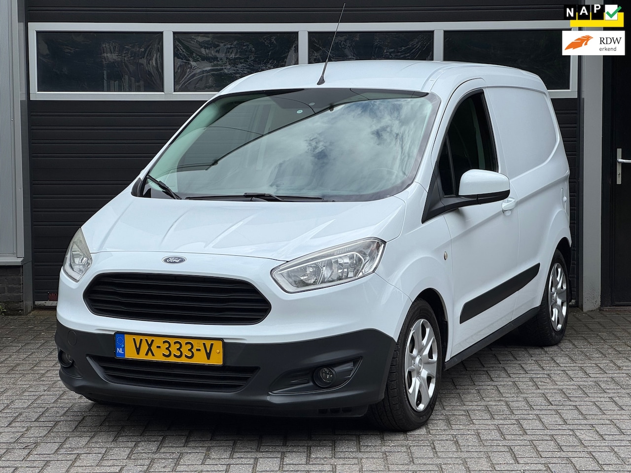 Ford Transit Courier - 1.0 Trend Edition MARGE Trekhaak, Navi, Cruise, Stoelverwarming, NAP - AutoWereld.nl