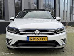 Volkswagen Passat - 1.4 TSI GTE Highline Camera|Navi|Pano|
